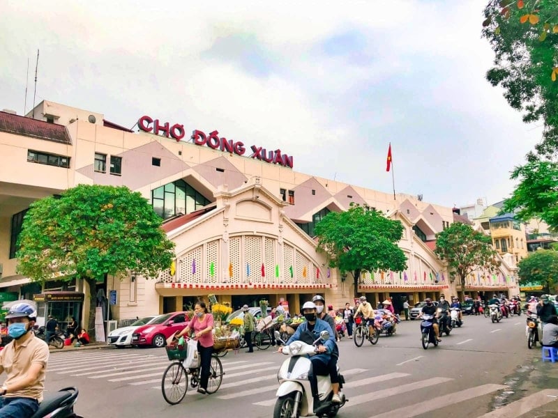 1. Đồng xuân market