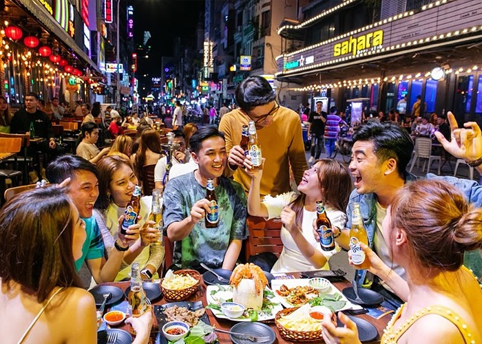 2. Bui Vien Street