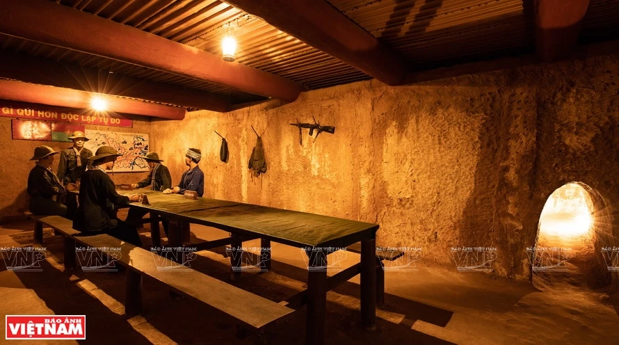 2. Cu chi tunnel