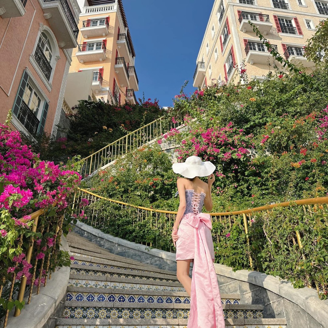 2. thị trấn địa trung hải