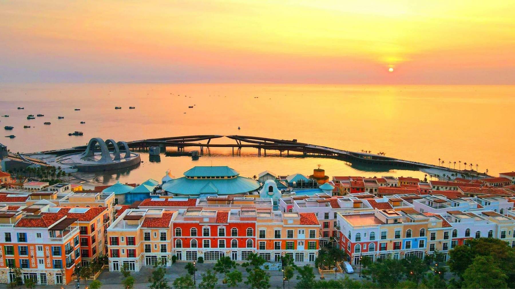 2.sunset town