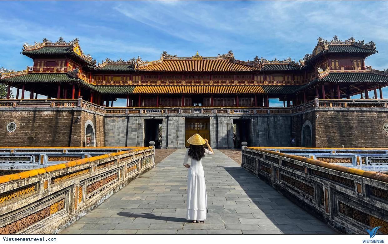 3. Hue Monuments