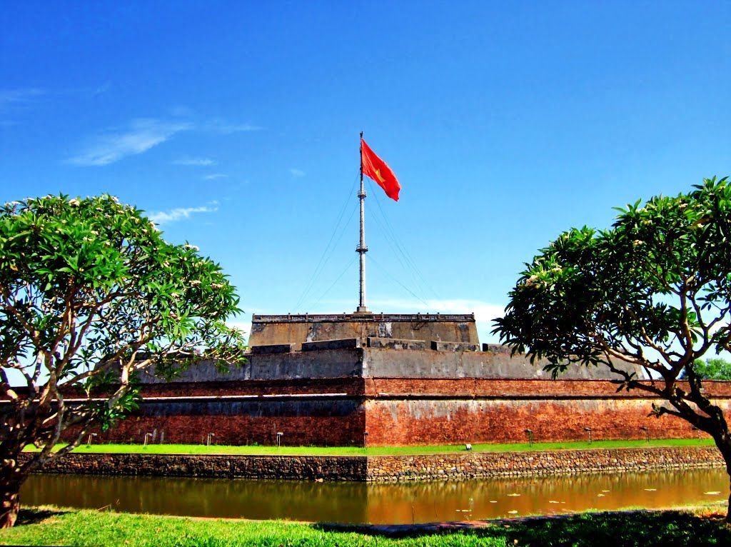 4. FlagTower