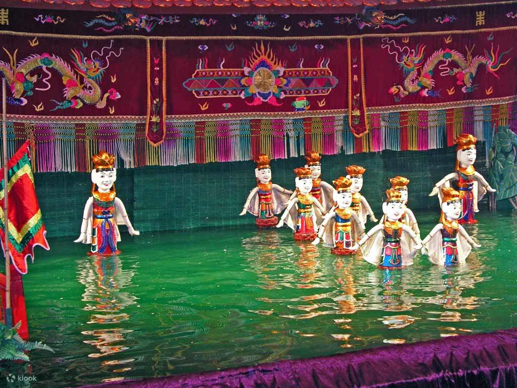 mua roi nuoc Thang Long