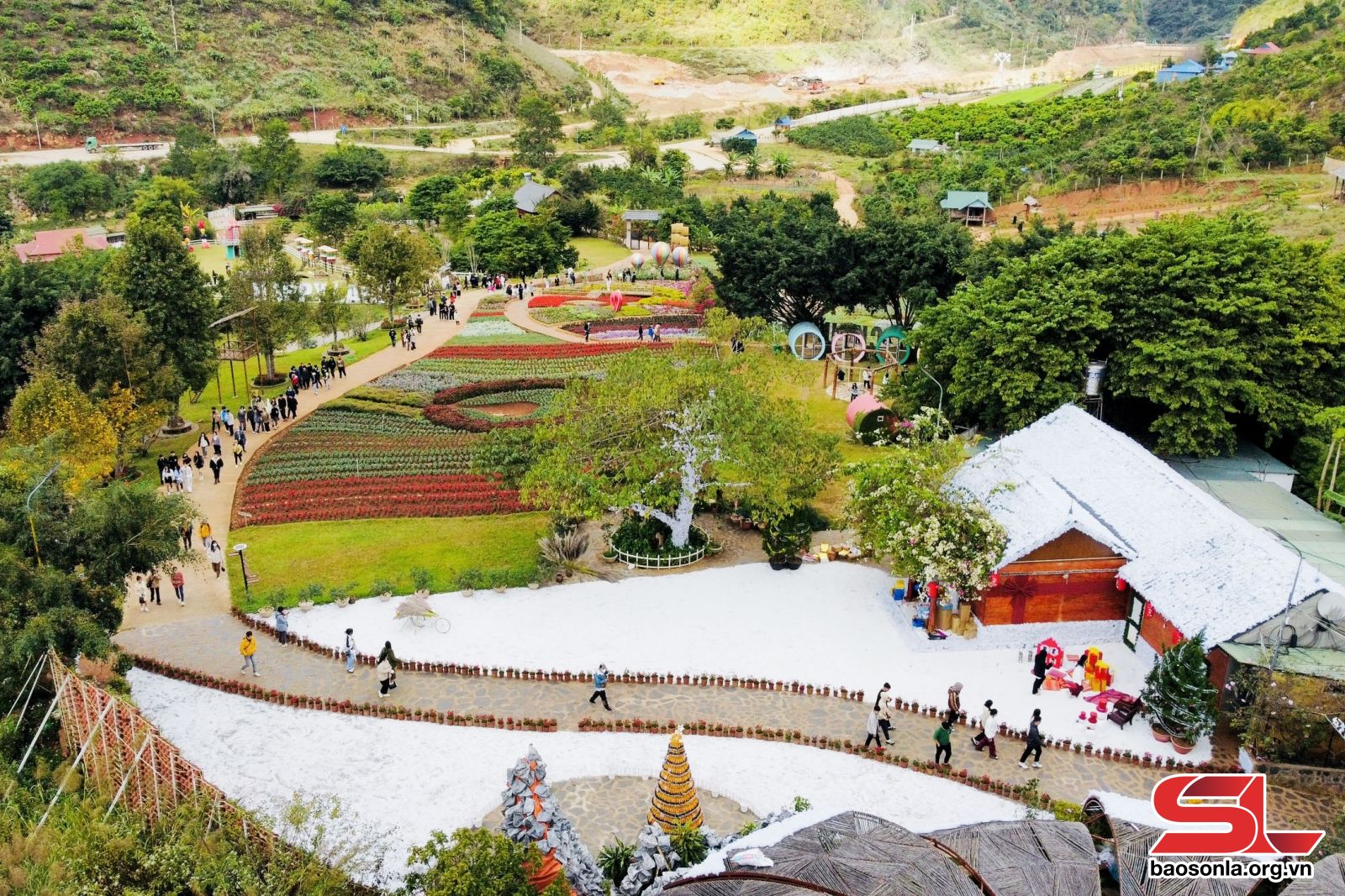 Happy Land Moc Chau