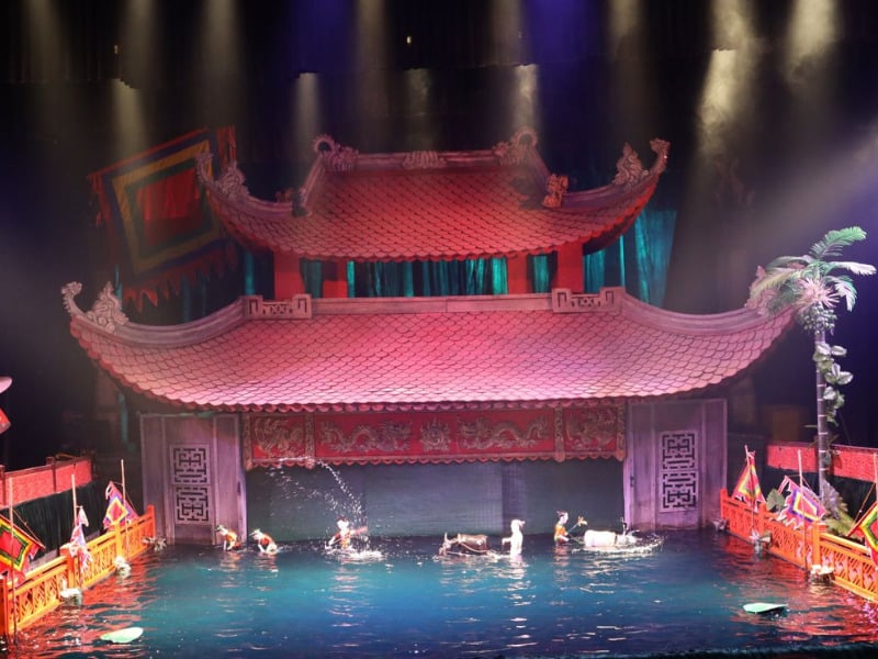 mua roi nuoc Thang Long