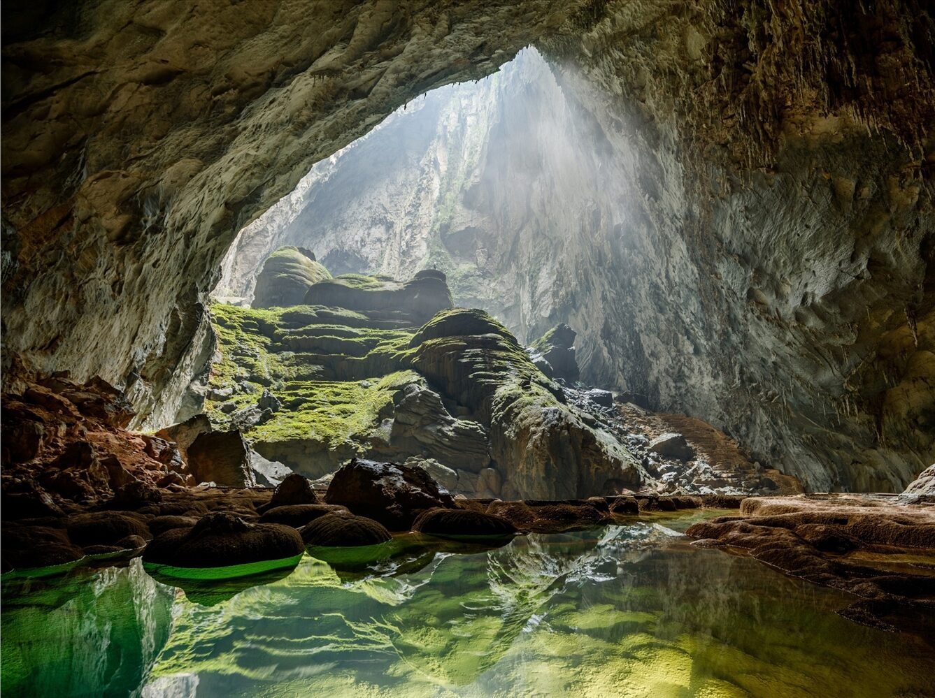 Discover the Otherworldly Beauty of Son Doong Cave